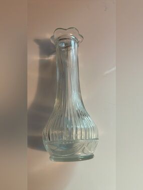 Fluted Clear Glass Bud Vase - Elegant Single-Stem Accent